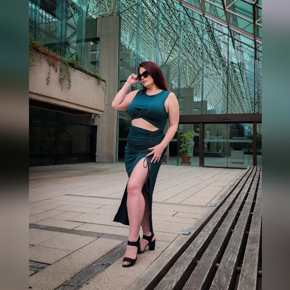 Halara Cut Out Maxi Dress - Picture 2 of 6